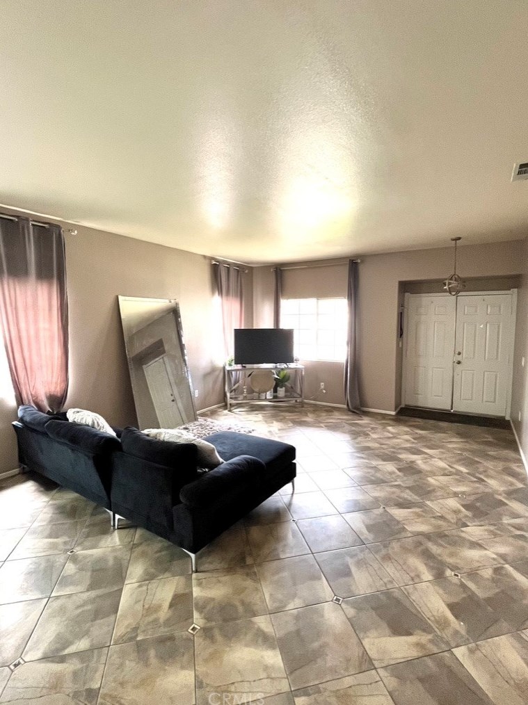 15660 Lucia Ln, Moreno Valley, CA 92551