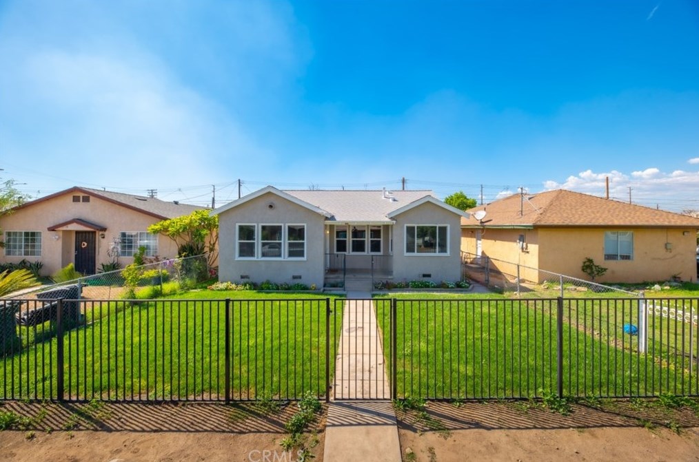 1315 N Holly Ave, Colton, CA 92324