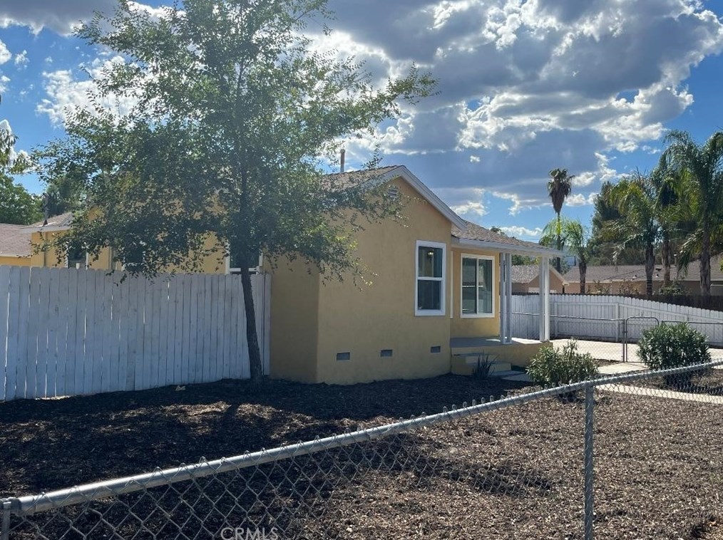 26308 San Jacinto St, Hemet CA  92543-6118 exterior