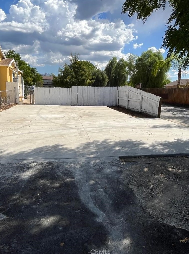 26308 San Jacinto St, Hemet CA  92543-6118 exterior