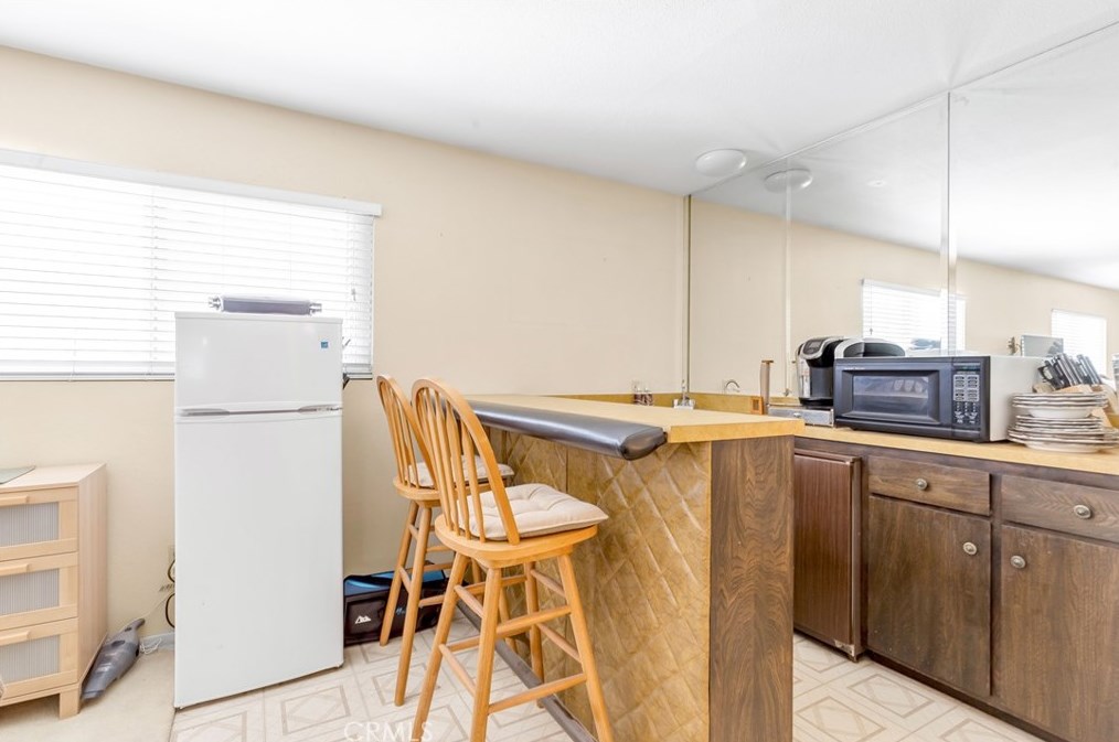 13076 Briarwood St, Artesia CA  90703-7371 exterior