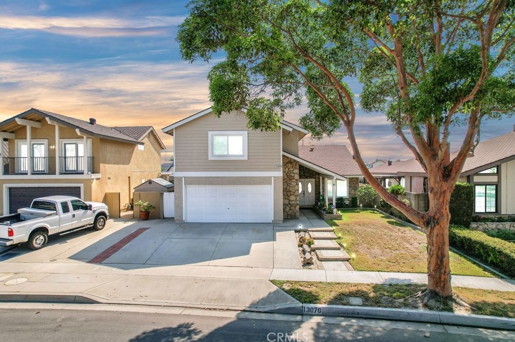 13076 Briarwood St, Artesia CA  90703-7371 exterior