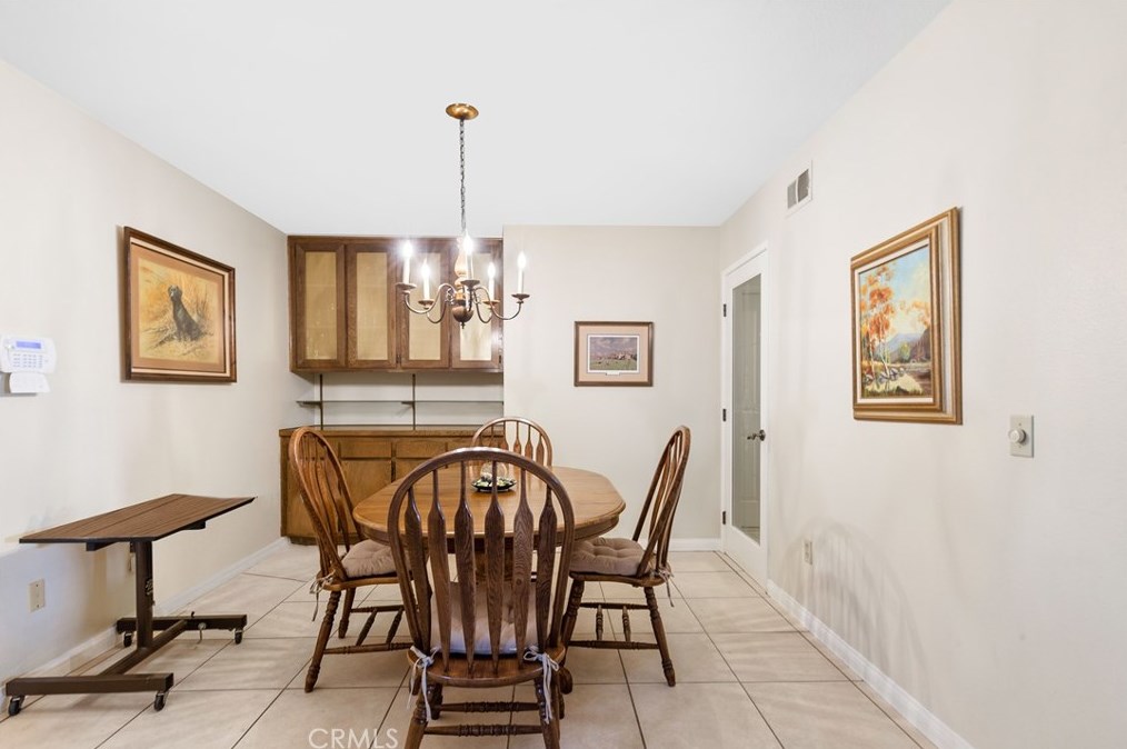 13076 Briarwood St, Artesia CA  90703-7371 exterior