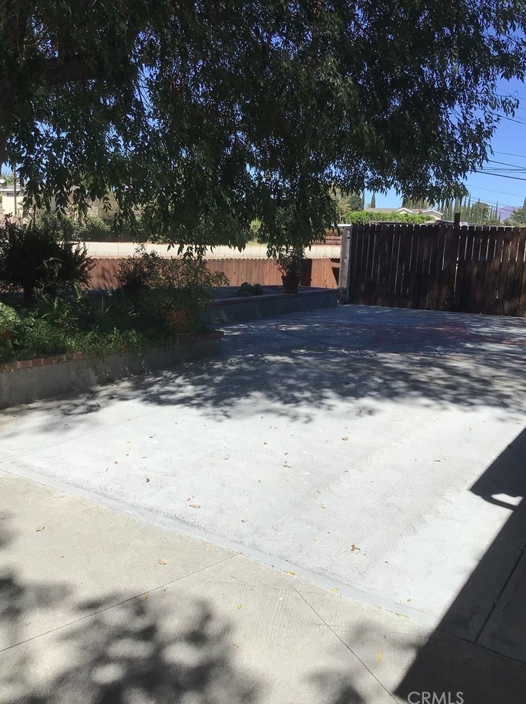 13316 Ratner St, North Hollywood, CA 91605-1715