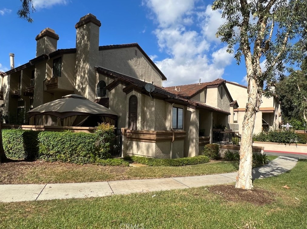 5 Goldstar Pl, Pomona, CA 91766-6602