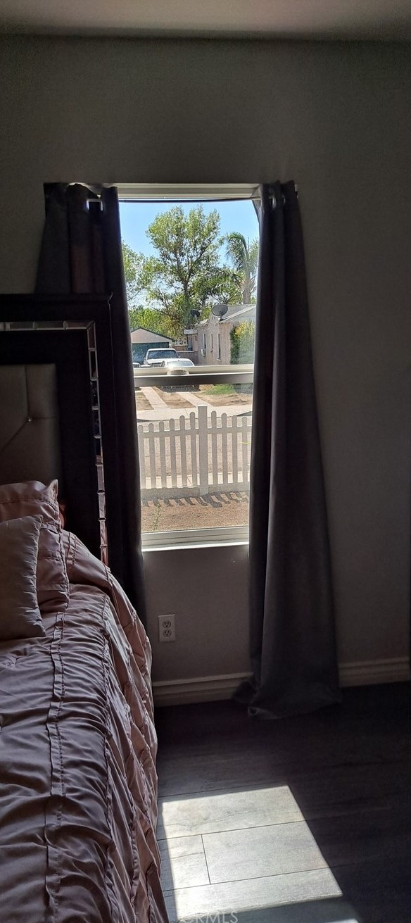 943 Olive St, Colton CA  92324-2560 exterior