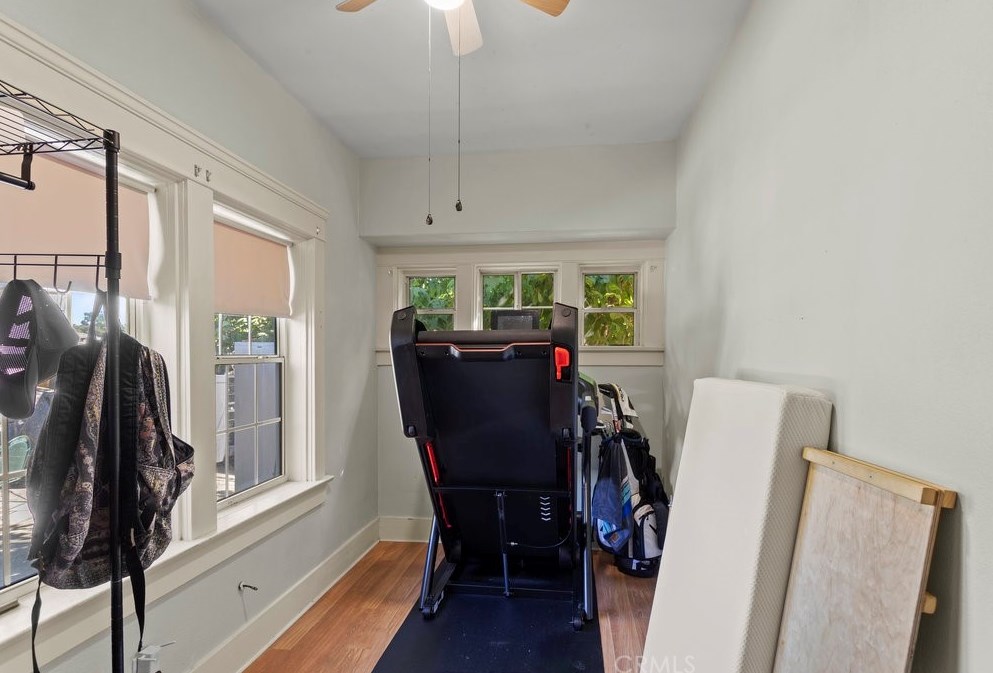211 126th St, Los Angeles CA  90044-3818 exterior