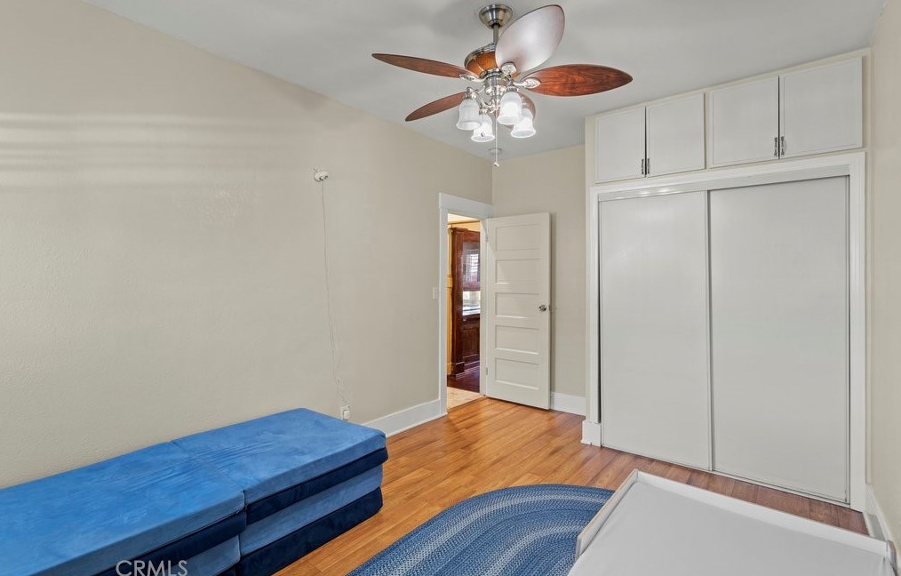 211 126th St, Los Angeles CA  90044-3818 exterior