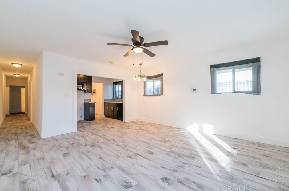 325 65th St, Los Angeles CA  90003-1425 exterior