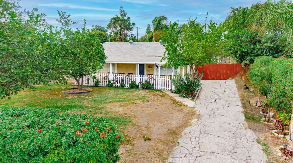 1943 Burkett Rd, El Monte, CA 91733