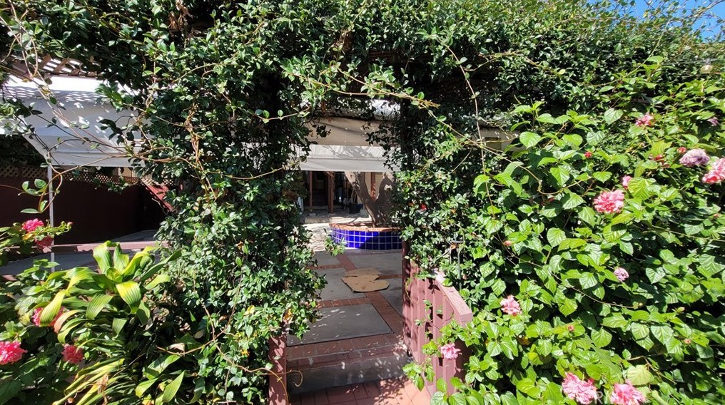 212 Park View St, Los Angeles CA  90057-2012 exterior