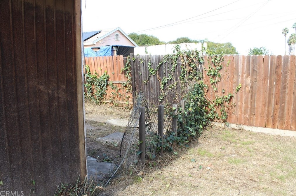 6326 8th Ave, Los Angeles CA  90043-4158 exterior