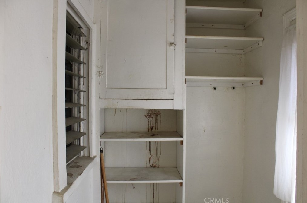 6326 8th Ave, Los Angeles CA  90043-4158 exterior