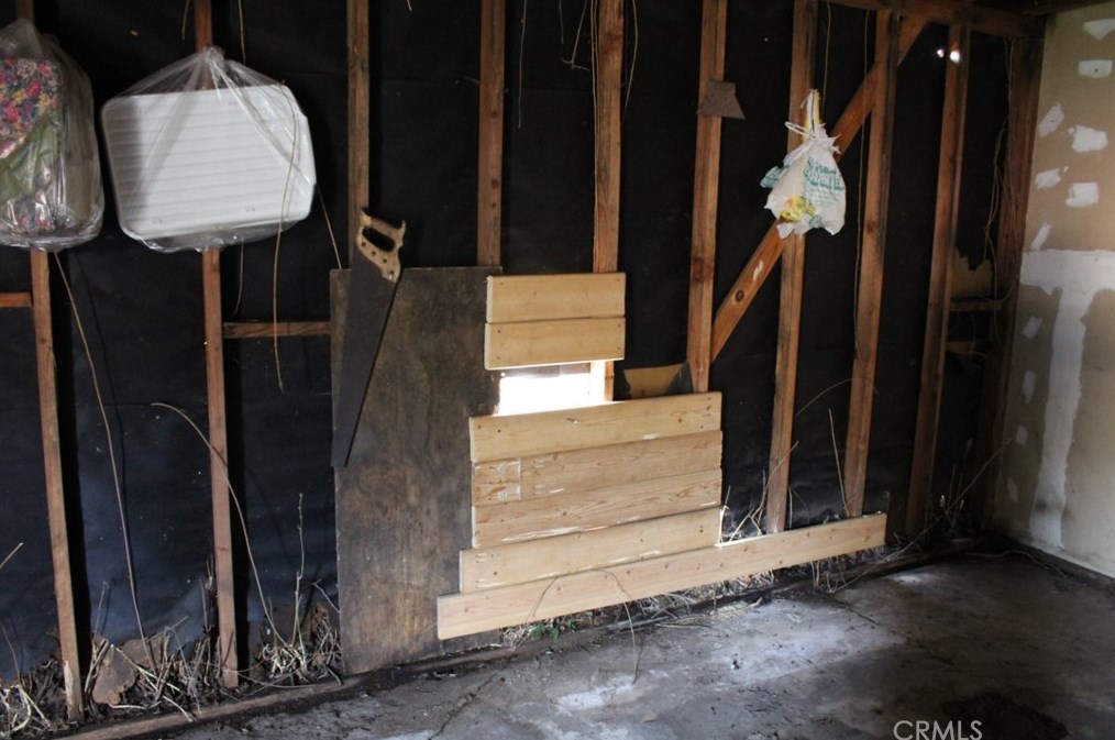 6326 8th Ave, Los Angeles CA  90043-4158 exterior