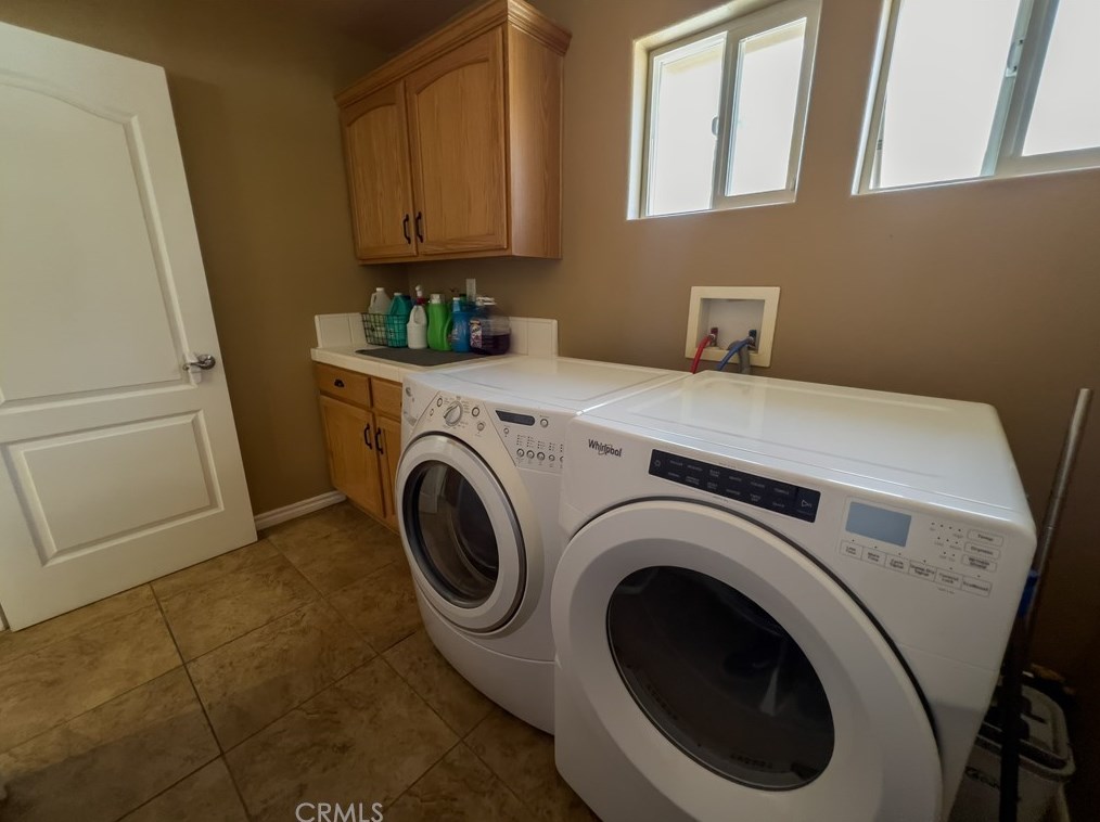 14955 Riverside Ct, Apple Valley CA  92307-4853 exterior