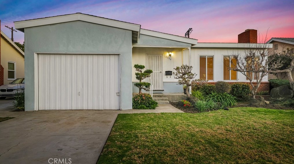 12304 Alberta Dr, Los Angeles, CA 90230-5908