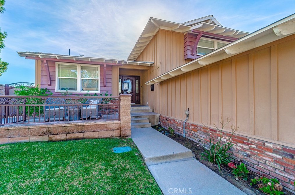 17053 Ripon Ave, Bellflower, CA 90706