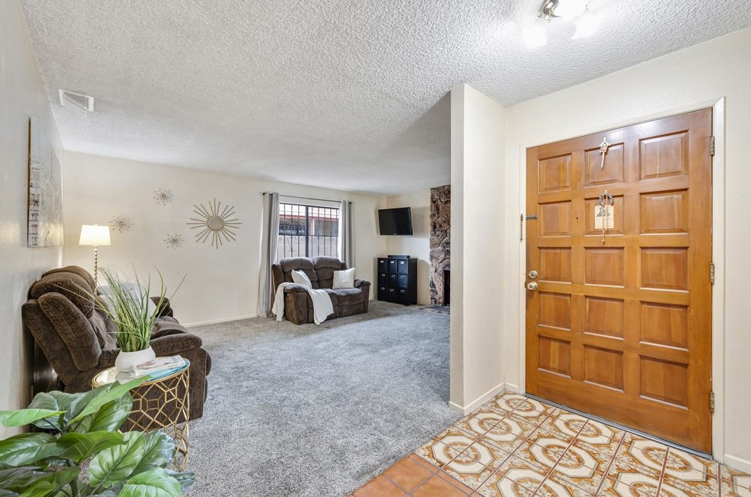 6367 Pacific Dr, Los Angeles, CA 90040-3736