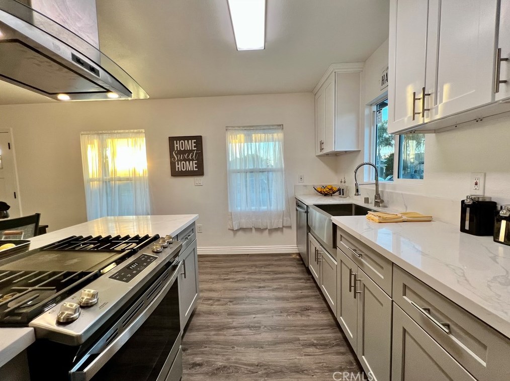 14732 Crossdale Ave, Norwalk CA  90650-5615 exterior