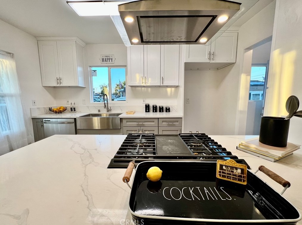 14732 Crossdale Ave, Norwalk CA  90650-5615 exterior