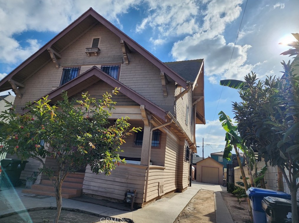 1782 22nd St, Los Angeles, CA 90058-1009