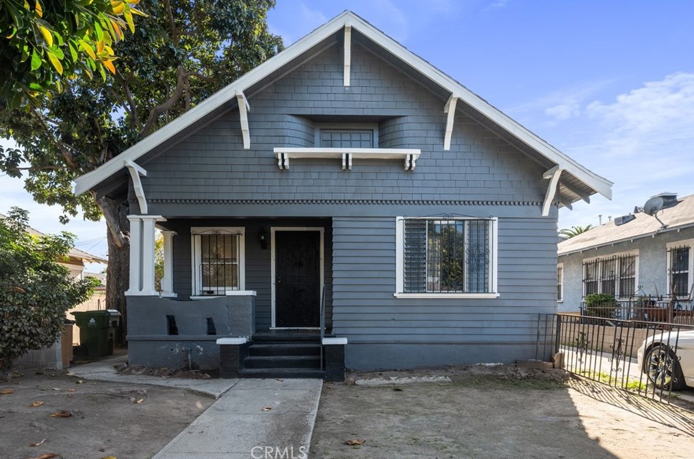262 50th St, Los Angeles CA  90011-3940 exterior