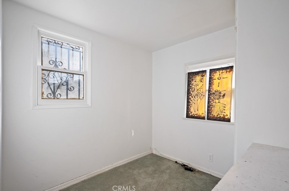 262 50th St, Los Angeles CA  90011-3940 exterior
