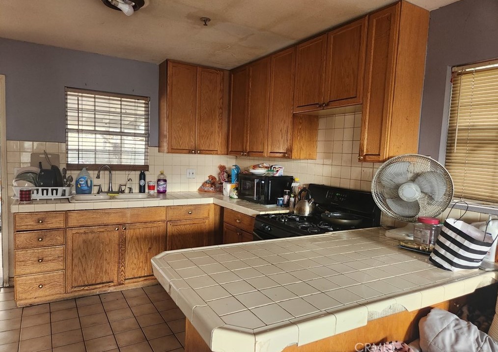 5247 Lathrop St, Los Angeles, CA 90032-1206