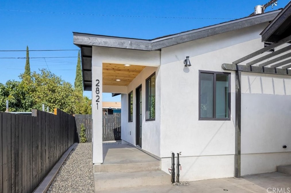 2819 Frederick St, Los Angeles CA  90065-1913 exterior