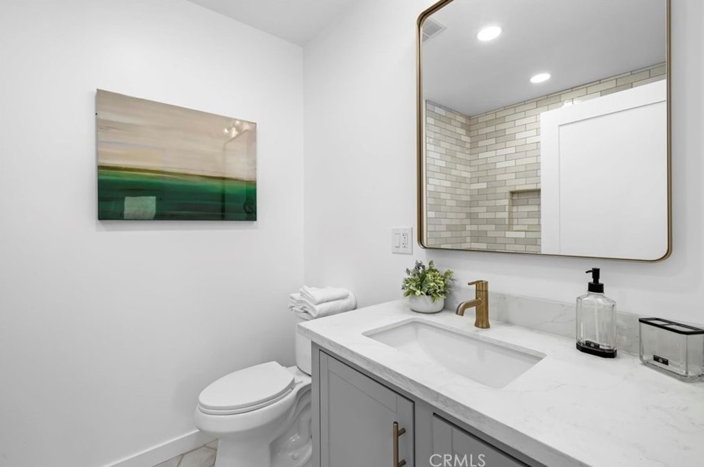 2819 Frederick St, Los Angeles CA  90065-1913 exterior