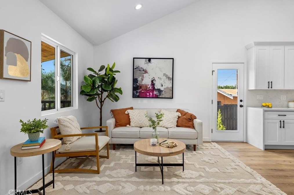 2819 Frederick St, Los Angeles CA  90065-1913 exterior