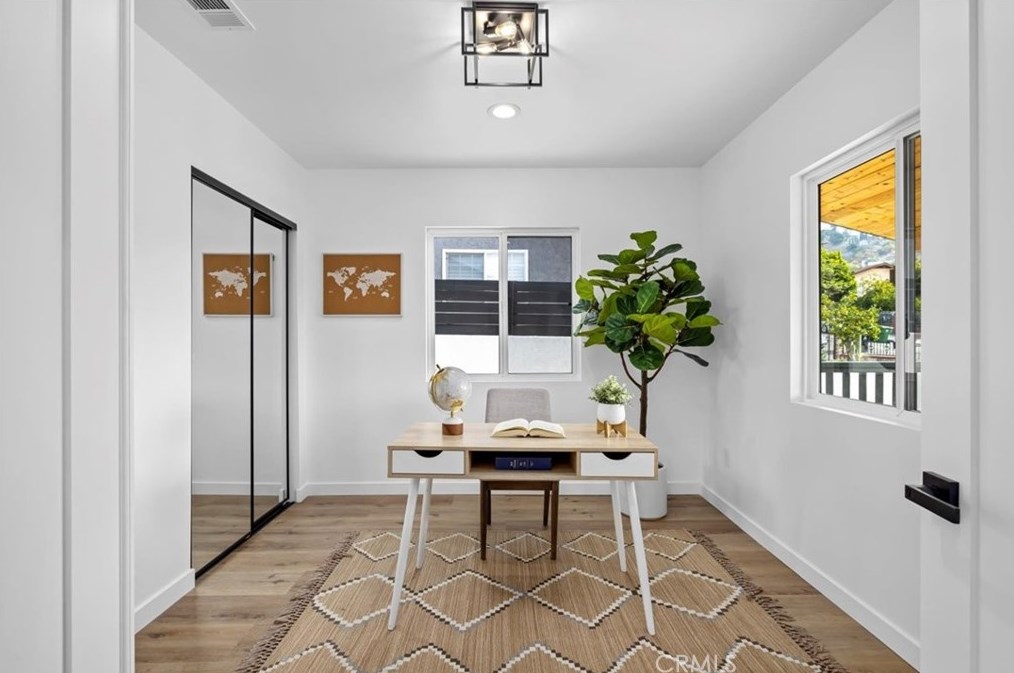 2819 Frederick St, Los Angeles CA  90065-1913 exterior