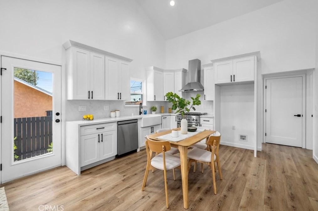 2819 Frederick St, Los Angeles CA  90065-1913 exterior