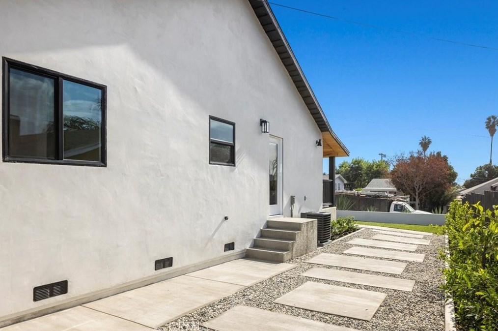 2819 Frederick St, Los Angeles CA  90065-1913 exterior