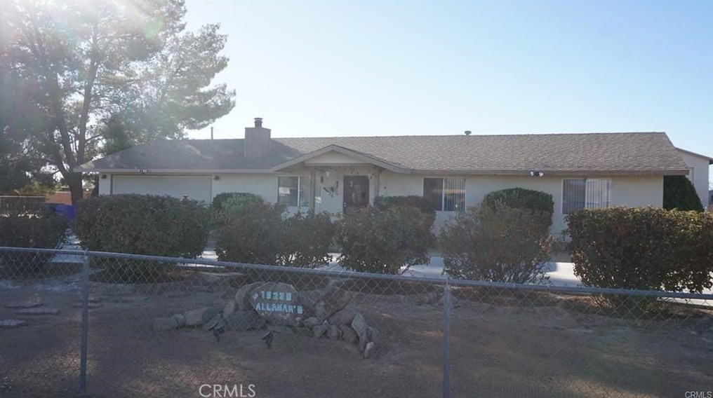 15220 Erie Rd, Apple Valley CA  92307-3422 exterior