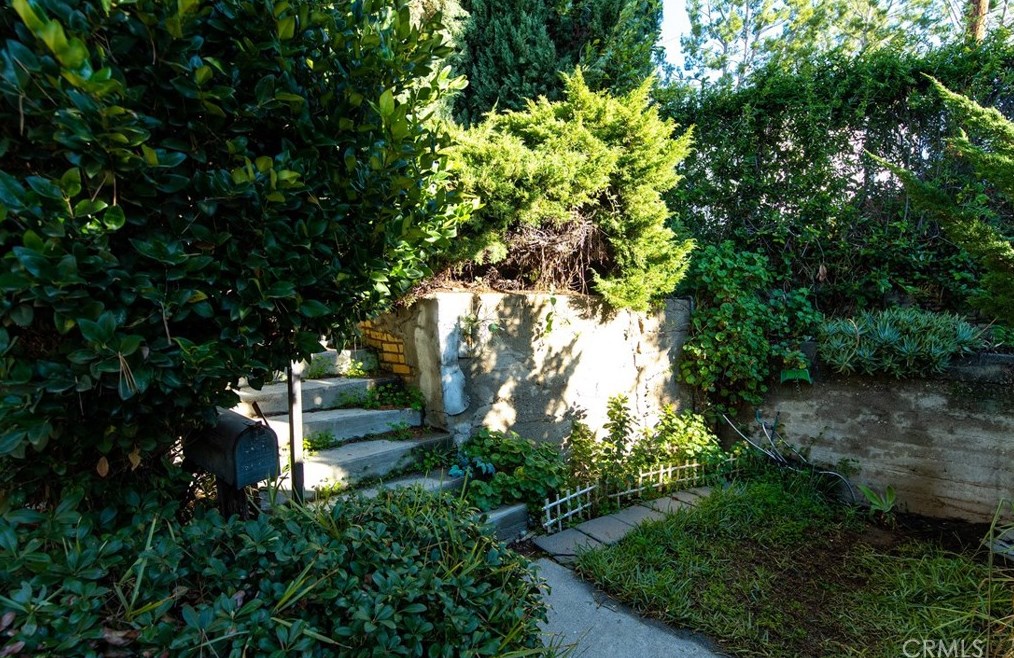 3174 Weldon Ave, Los Angeles CA  90065-2953 exterior