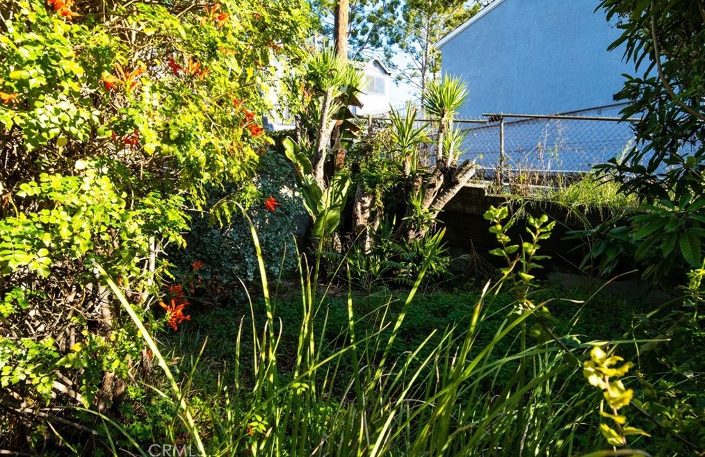 3174 Weldon Ave, Los Angeles CA  90065-2953 exterior