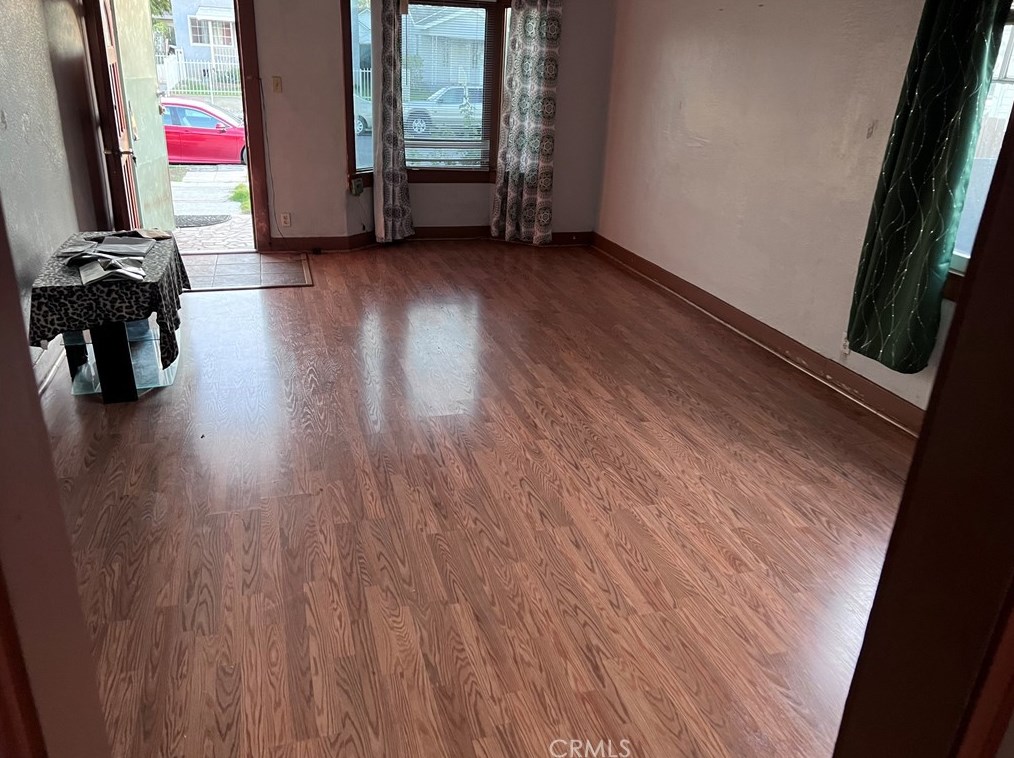 1321 73rd St, Los Angeles CA  90044-2437 exterior