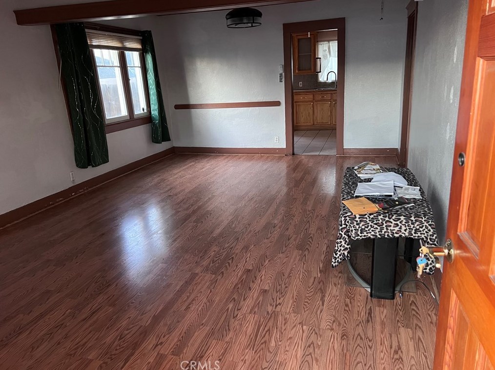 1321 73rd St, Los Angeles CA  90044-2437 exterior