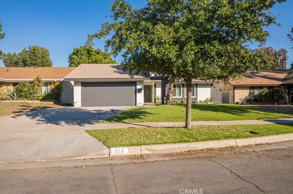 914 Kirkwood Ave, Pasadena, CA 91103-3019