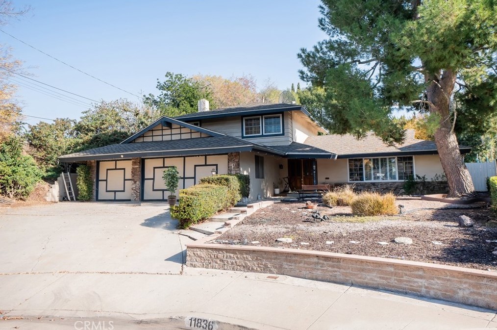 11836 Holston Ave, La Mirada, CA 90638-1239