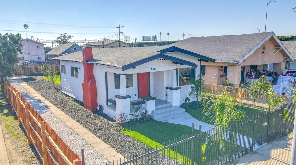 332 60th St, Los Angeles CA  90003-1134 exterior