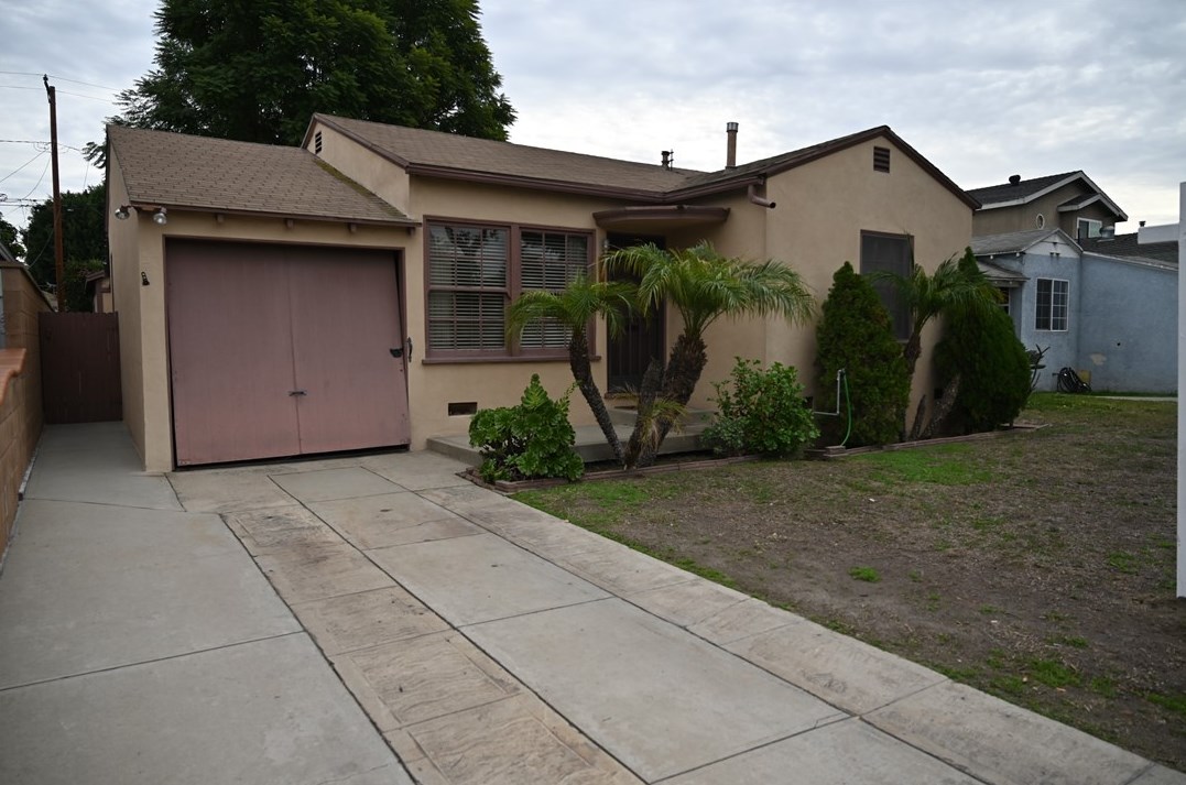 9718 Hunt Ave, South Gate, CA 90280