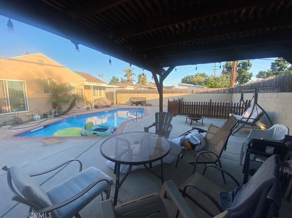 13703 Alburtis Ave, Norwalk CA  90650-3958 exterior