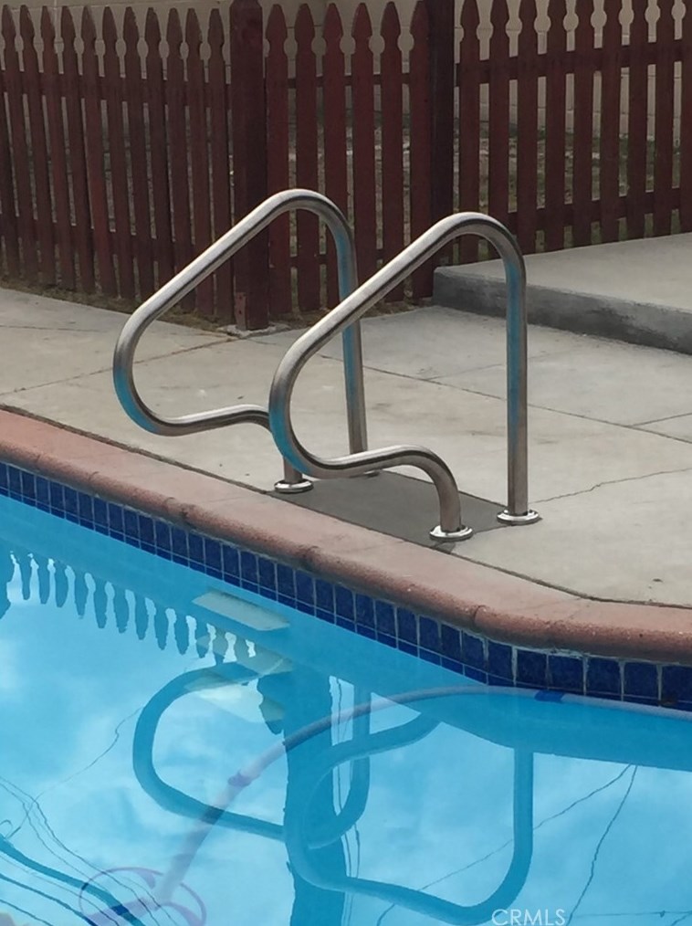 13703 Alburtis Ave, Norwalk CA  90650-3958 exterior