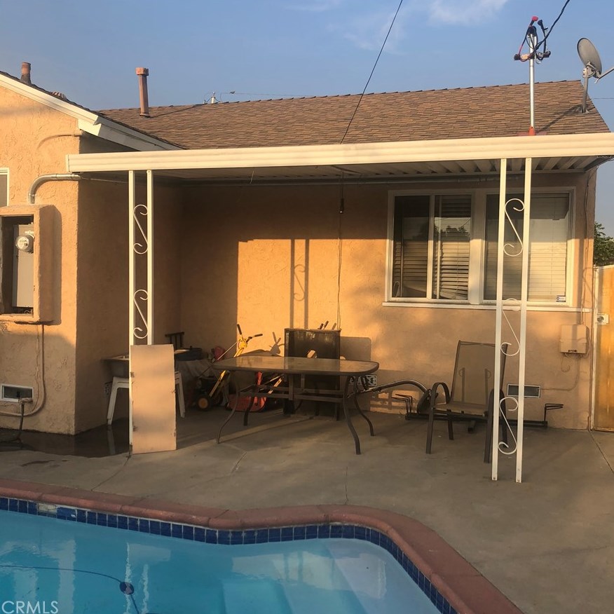 13703 Alburtis Ave, Norwalk CA  90650-3958 exterior