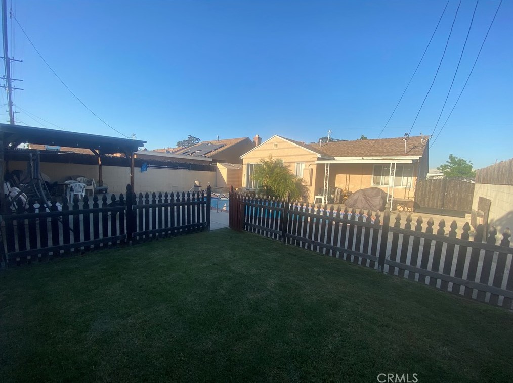 13703 Alburtis Ave, Norwalk CA  90650-3958 exterior