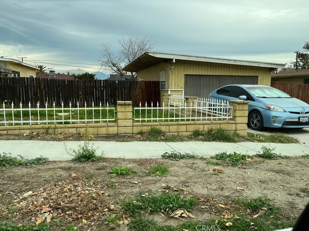 1443 N Riverside Ave, Rialto, CA 92376
