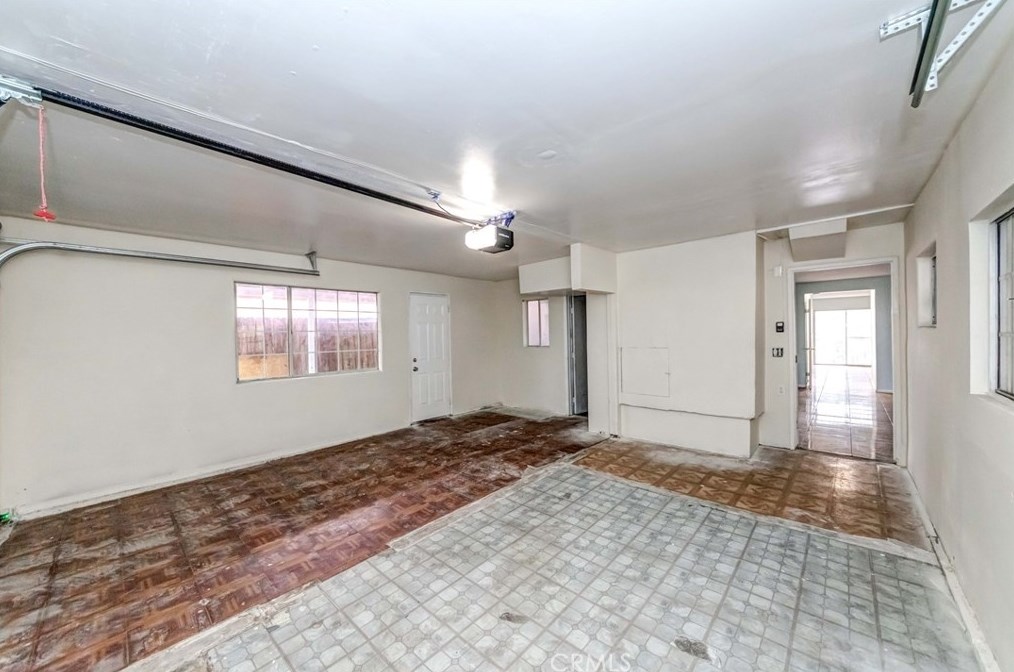 2120 Nord St, Compton CA  90222-2530 exterior