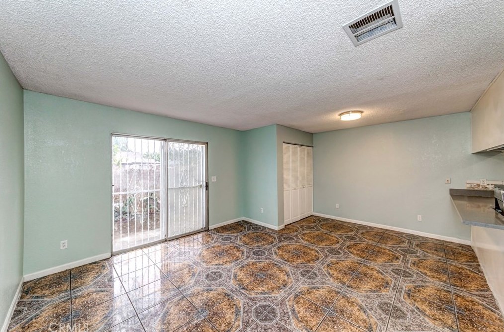 2120 Nord St, Compton CA  90222-2530 exterior